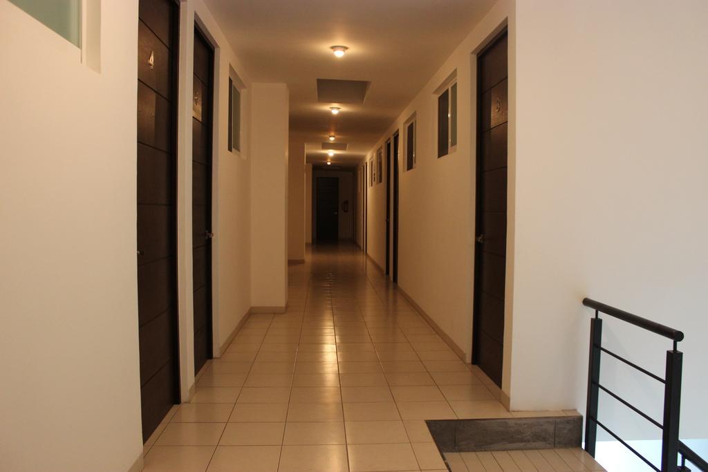 Hotel Ross موروليا المظهر الخارجي الصورة