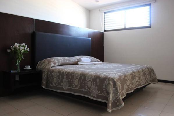Hotel Ross موروليا المظهر الخارجي الصورة